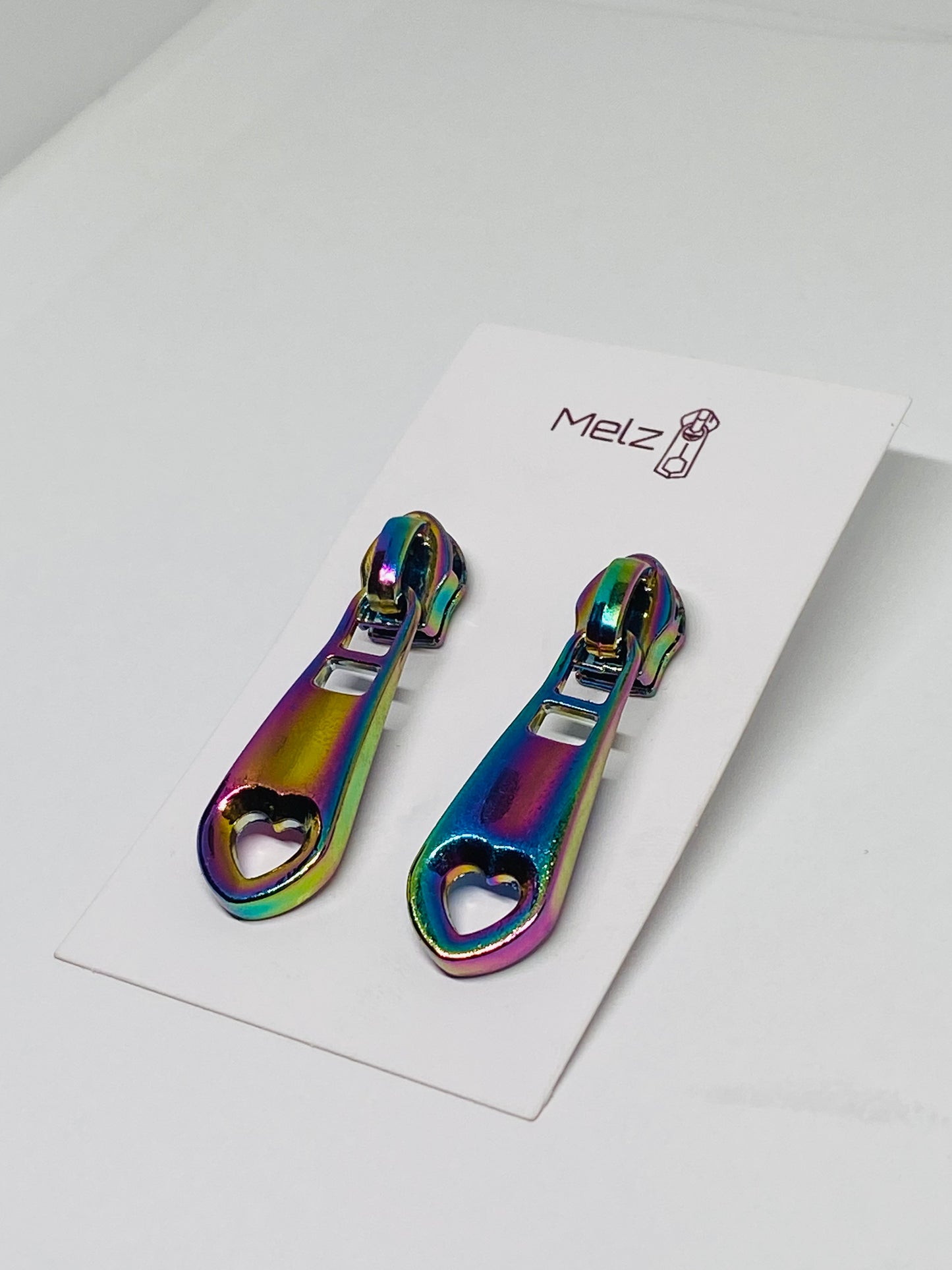 Metallic Zipper Pull with heart